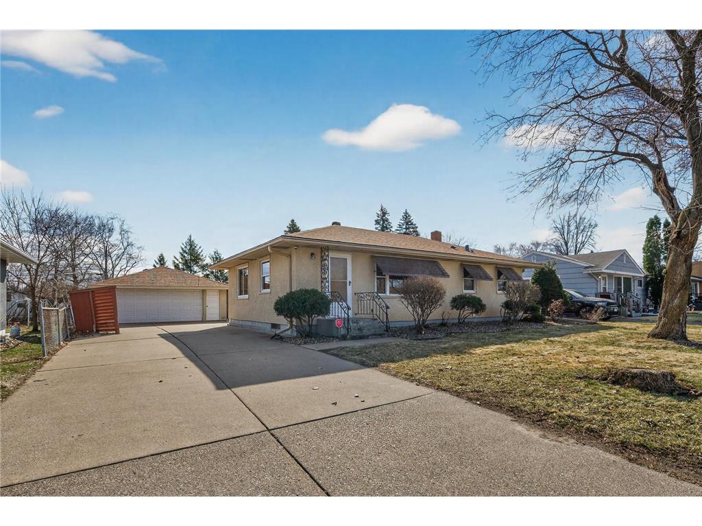 2724 Mcknight Road N North Saint Paul MN 55109 7031591 image1