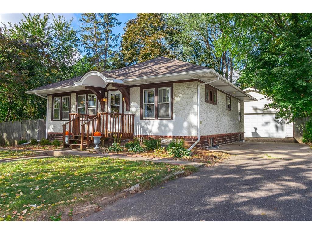 2725 8th Avenue E North Saint Paul MN 55109 6618062 image1