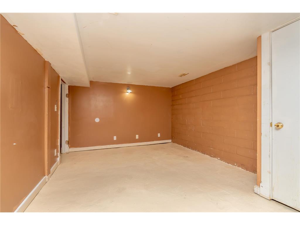 2725 Penn Avenue N Minneapolis MN 55411 7079633 image13