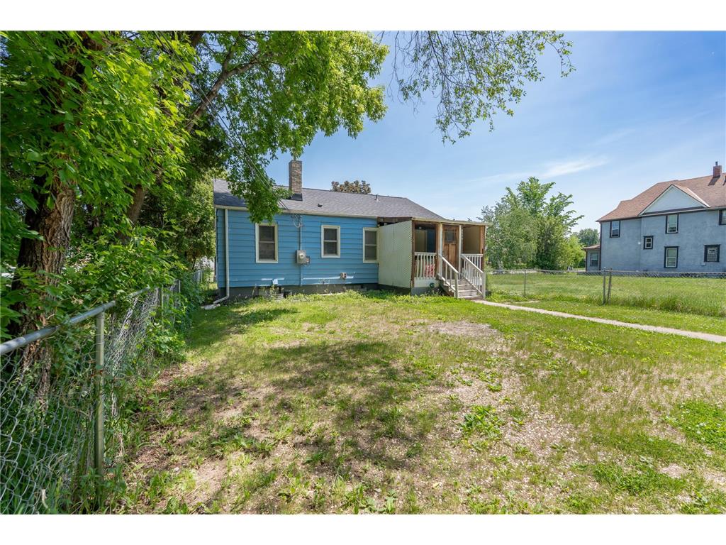 2725 Penn Avenue N Minneapolis MN 55411 7079633 image15