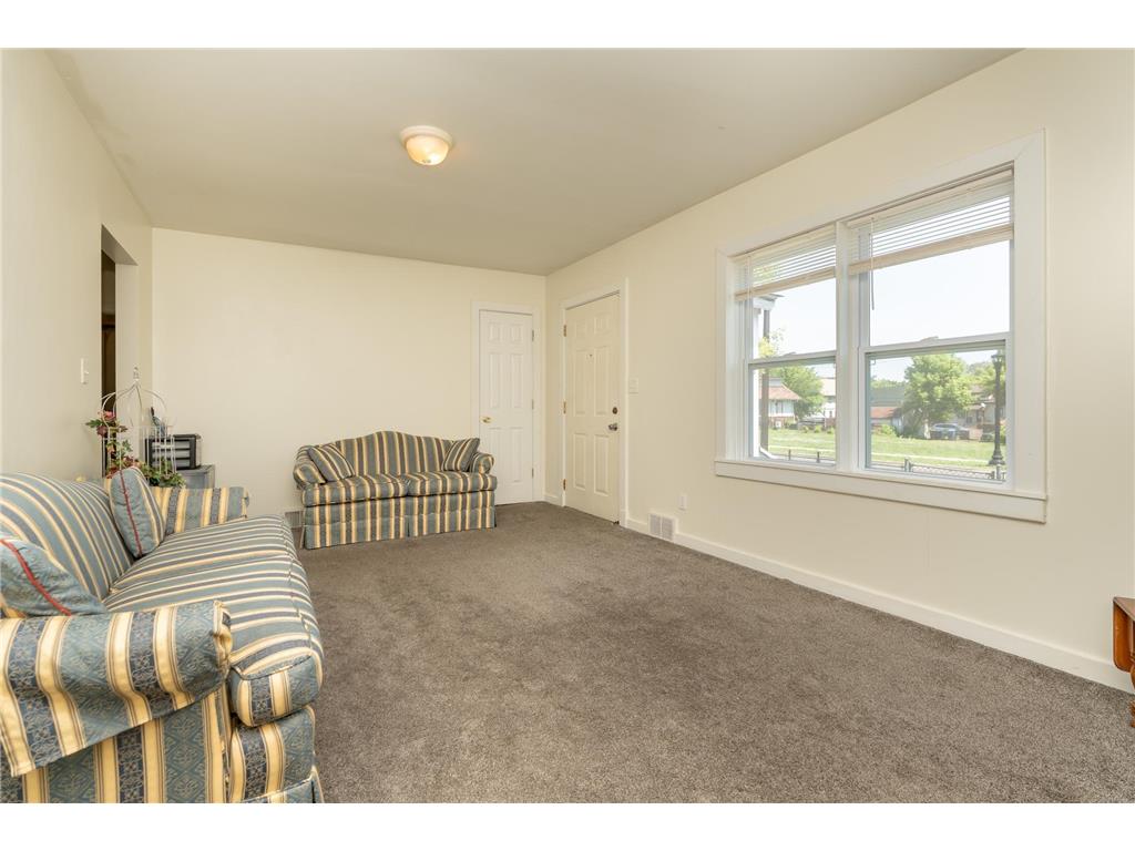 2725 Penn Avenue N Minneapolis MN 55411 7079633 image4