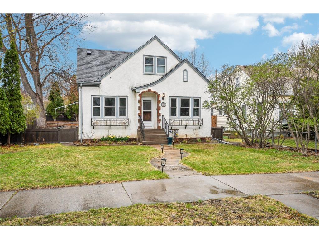 2726 Benjamin Street NE Minneapolis MN 55418 6712373 image1