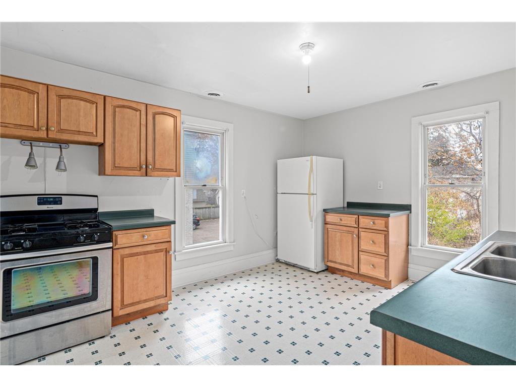 2726 Grand Avenue S Minneapolis MN 55408 7028062 image12