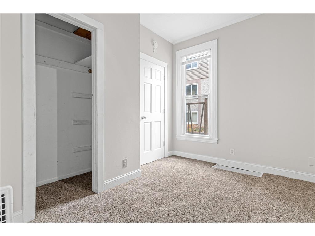 2726 Grand Avenue S Minneapolis MN 55408 7028062 image16