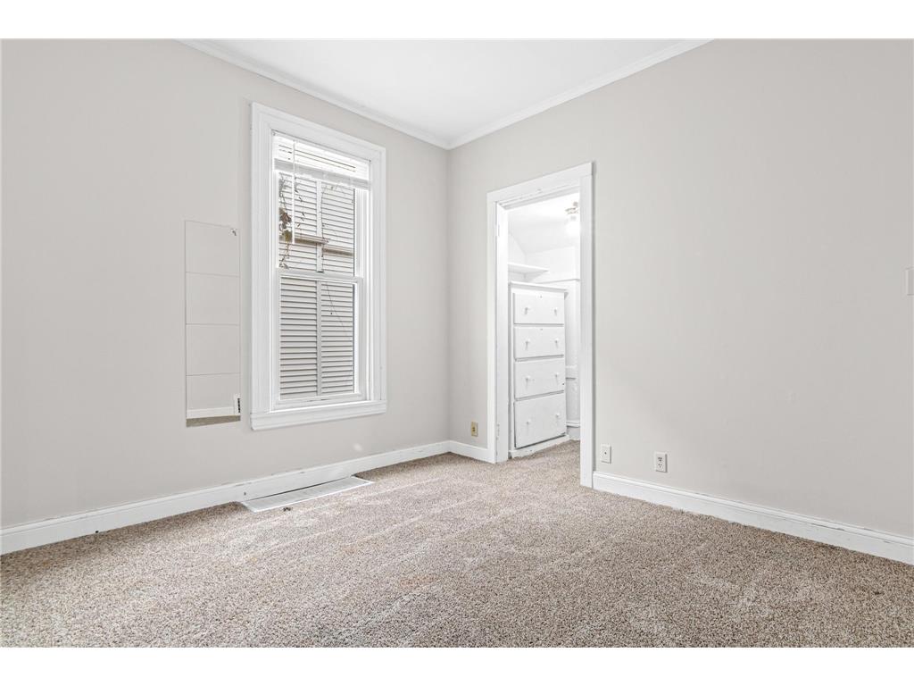 2726 Grand Avenue S Minneapolis MN 55408 7028062 image17