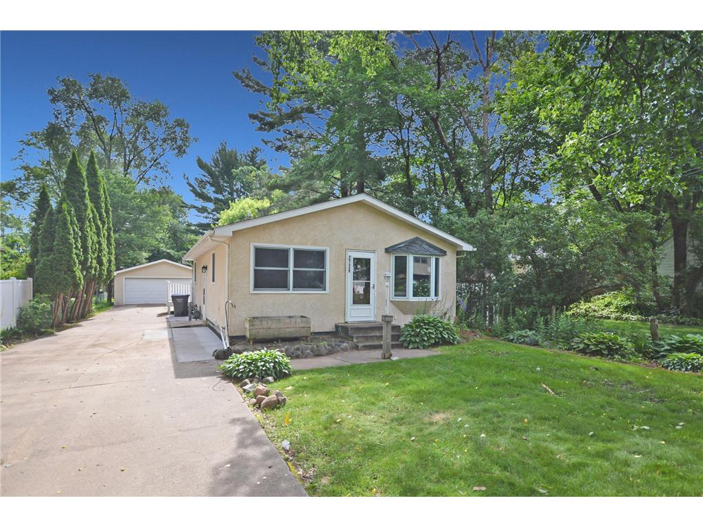 2726 Helen Street N North Saint Paul MN 55109 6681618 image1