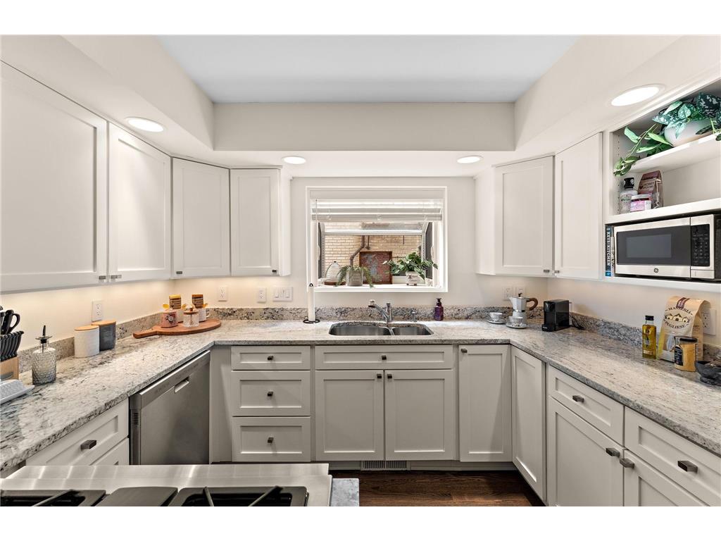 2726 Humboldt Avenue S #A Minneapolis MN 55408 7074414 image8