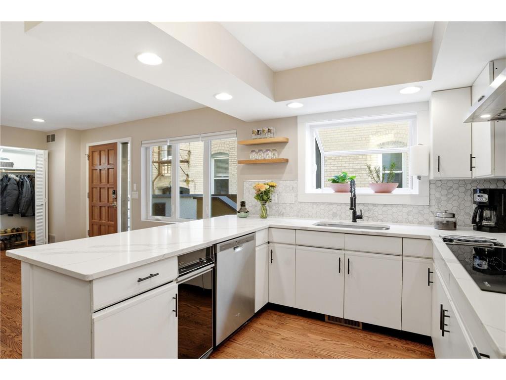 2726 Humboldt Avenue S #B Minneapolis MN 55408 7038690 image2