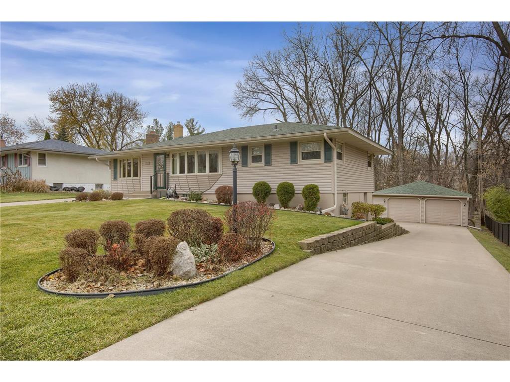 2727 Virginia Avenue, Roseville, MN, 55113 MLS 6307931 Edina Realty