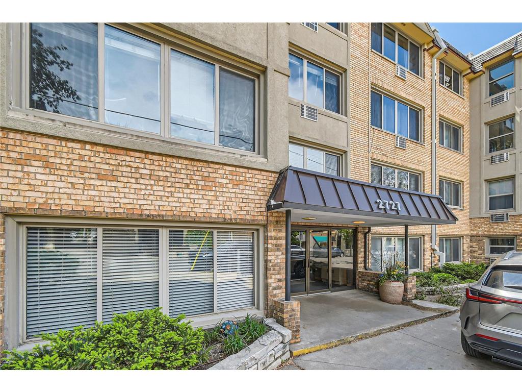 2727 W 43rd Street #102 Minneapolis MN 55410 7022509 image2