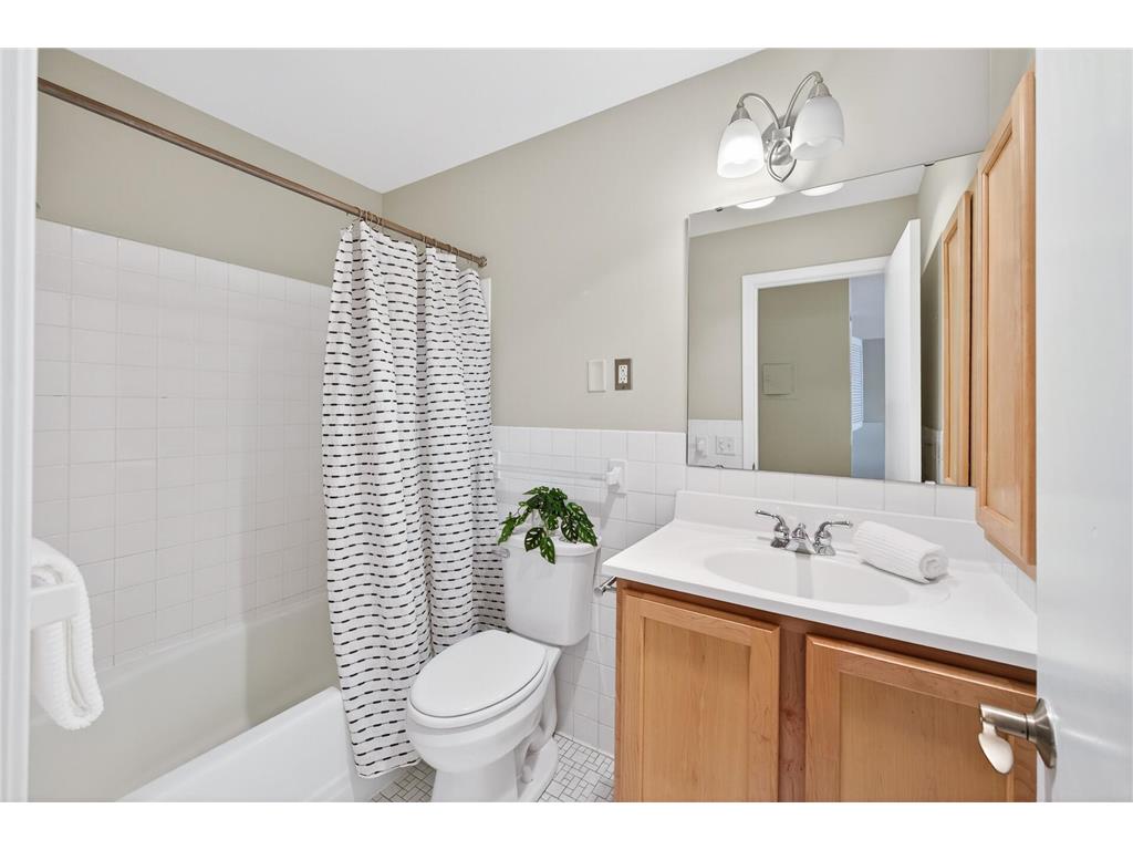 2727 W 43rd Street #201 Minneapolis MN 55410 7009949 image11