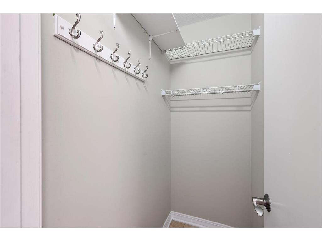 2727 W 43rd Street #201 Minneapolis MN 55410 7009949 image15