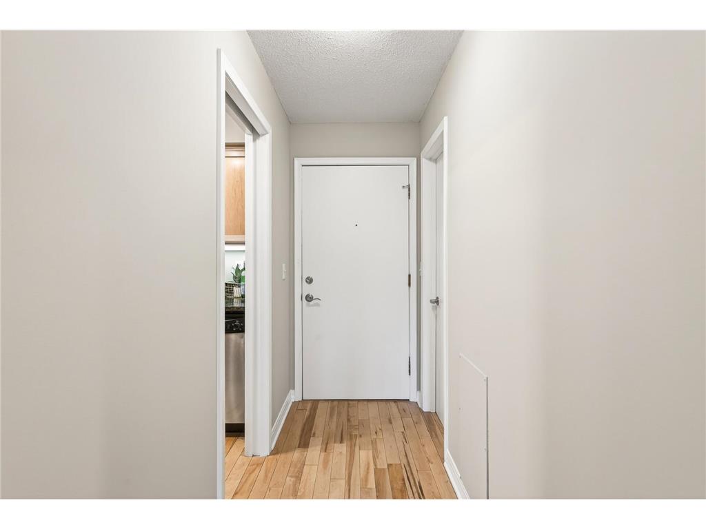 2727 W 43rd Street #201 Minneapolis MN 55410 7009949 image4