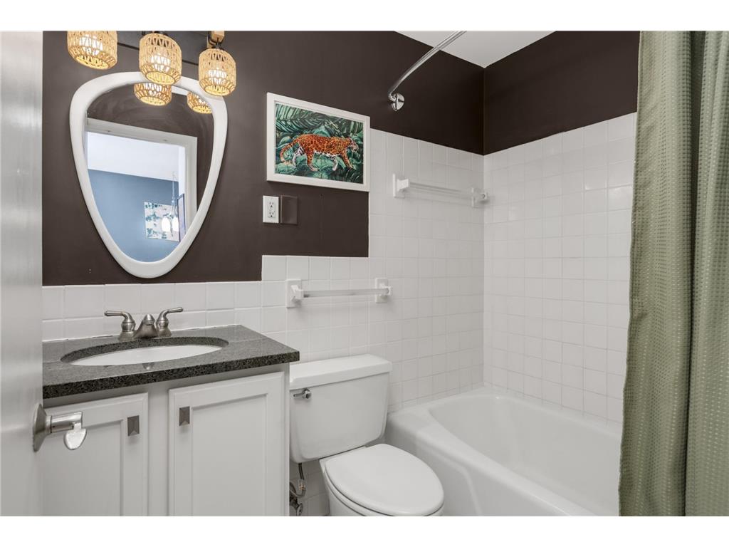 2727 W 43rd Street #206 Minneapolis MN 55410 7018857 image12