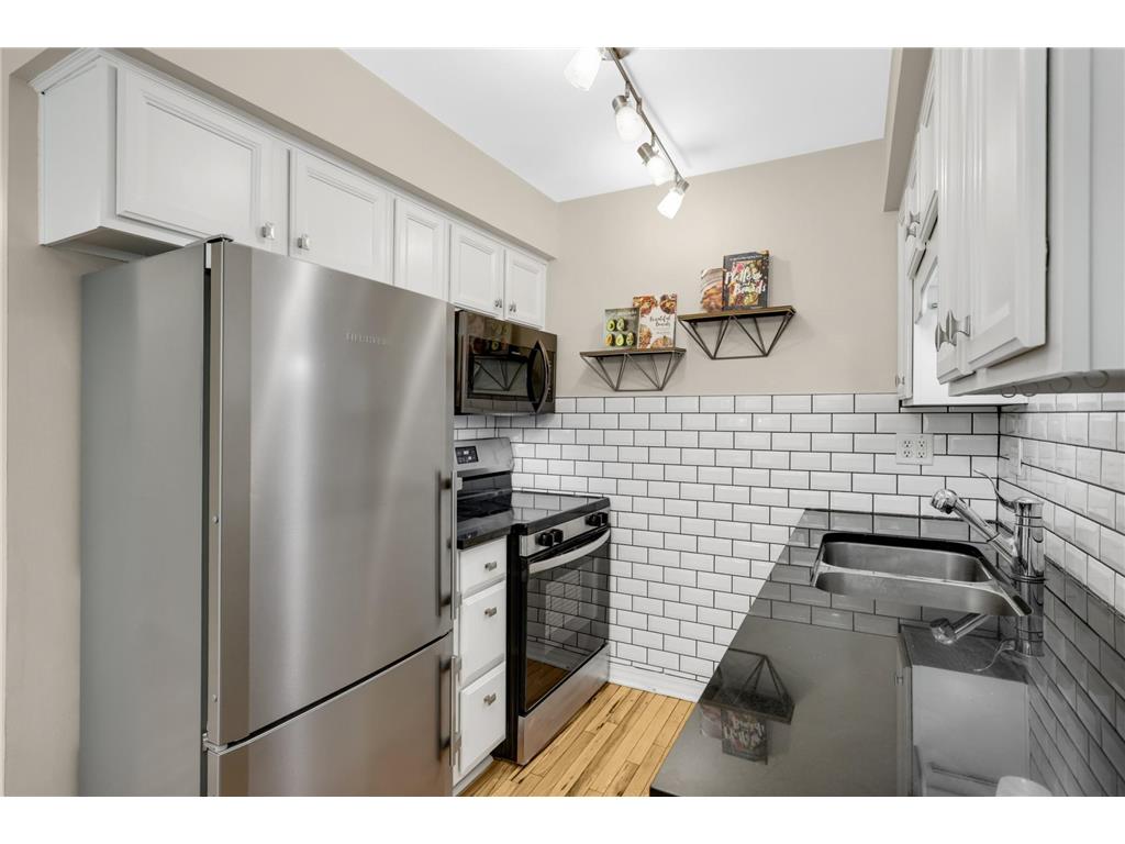 2727 W 43rd Street #206 Minneapolis MN 55410 7018857 image9