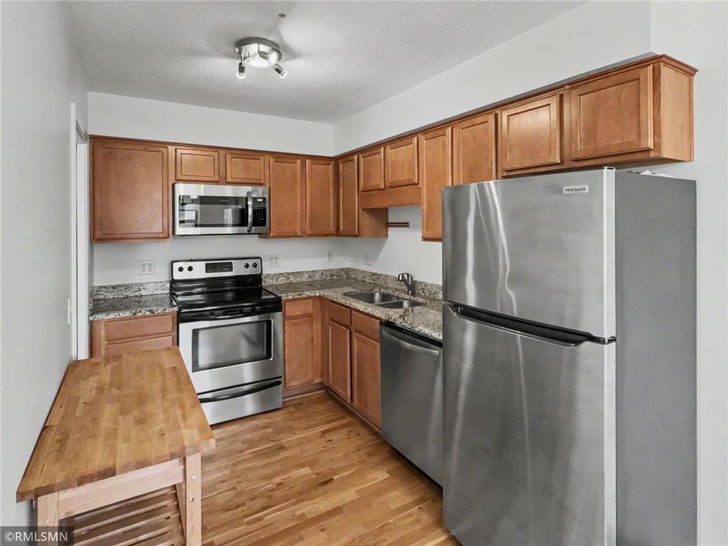2727 W 43rd Street #408 Minneapolis MN 55410 7062091 image3