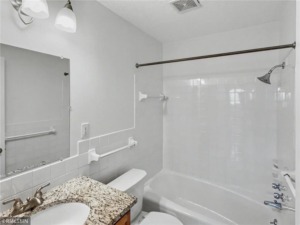 2727 W 43rd Street #408 Minneapolis MN 55410 7062091 image7