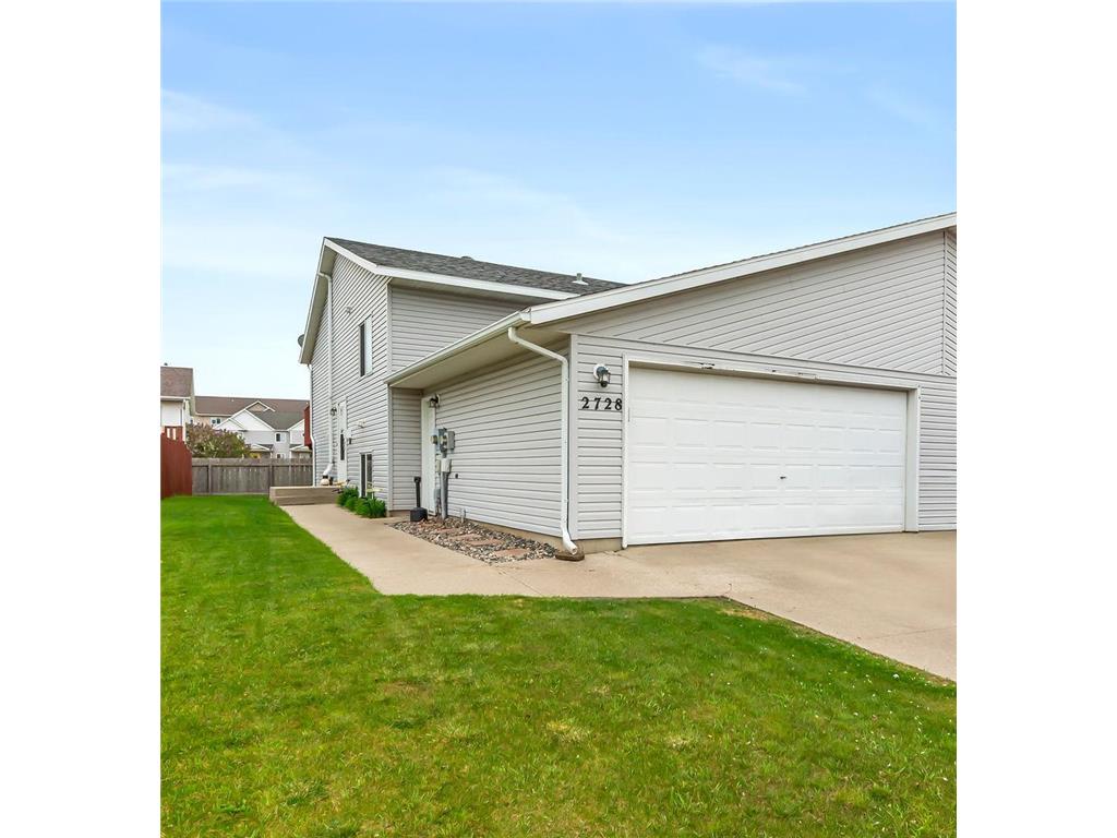 2728 33 1/2 Avenue S Fargo ND 58104 7076836 image1