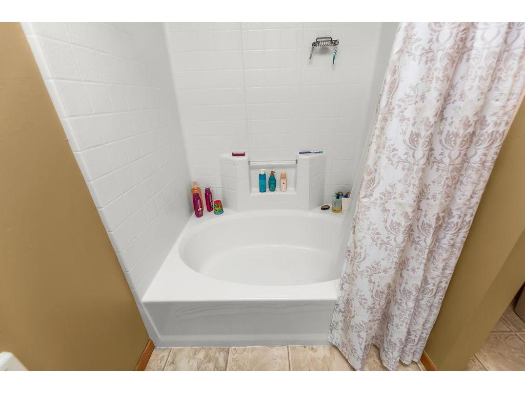 2728 33 1/2 Avenue S Fargo ND 58104 7076836 image17