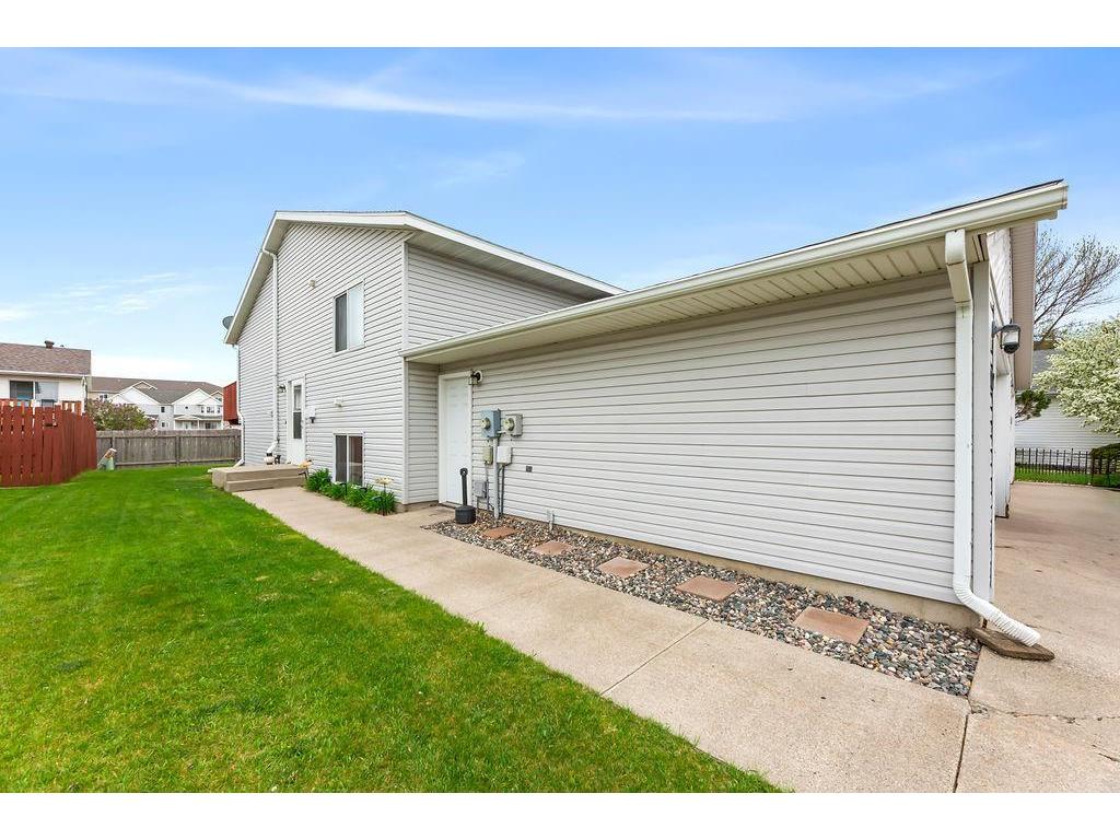 2728 33 1/2 Avenue S Fargo ND 58104 7076836 image2