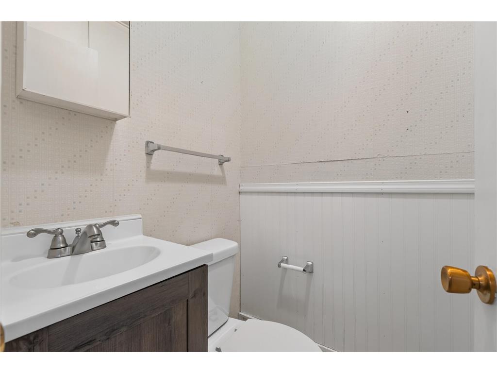 2728 5th Avenue E North Saint Paul MN 55109 7095600 image16
