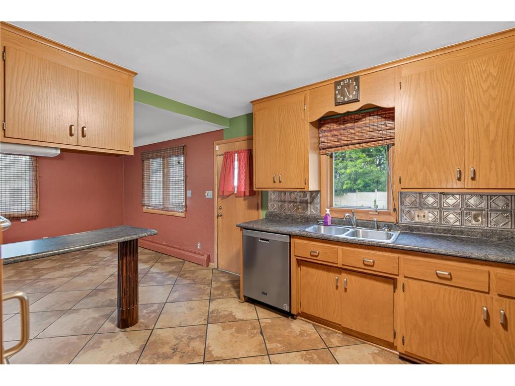 2728 5th Avenue E North Saint Paul MN 55109 7095600 image19