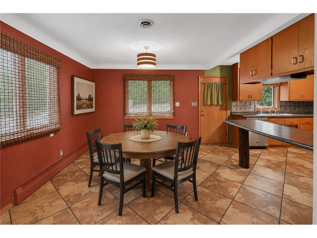 2728 5th Avenue E North Saint Paul MN 55109 7095600 image4