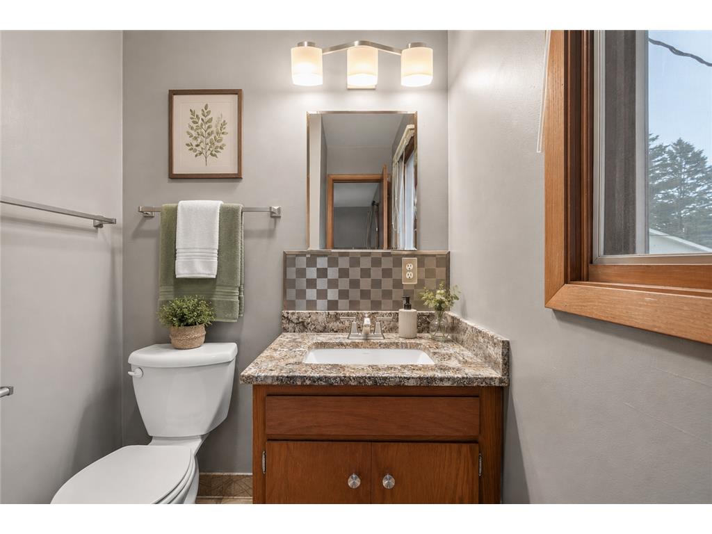 2728 5th Avenue E North Saint Paul MN 55109 7095600 image8