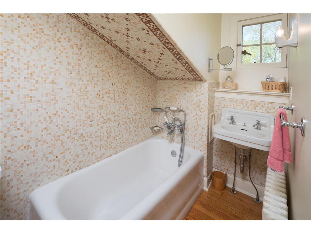 2728 Dean Parkway Minneapolis MN 55416 7057680 image32