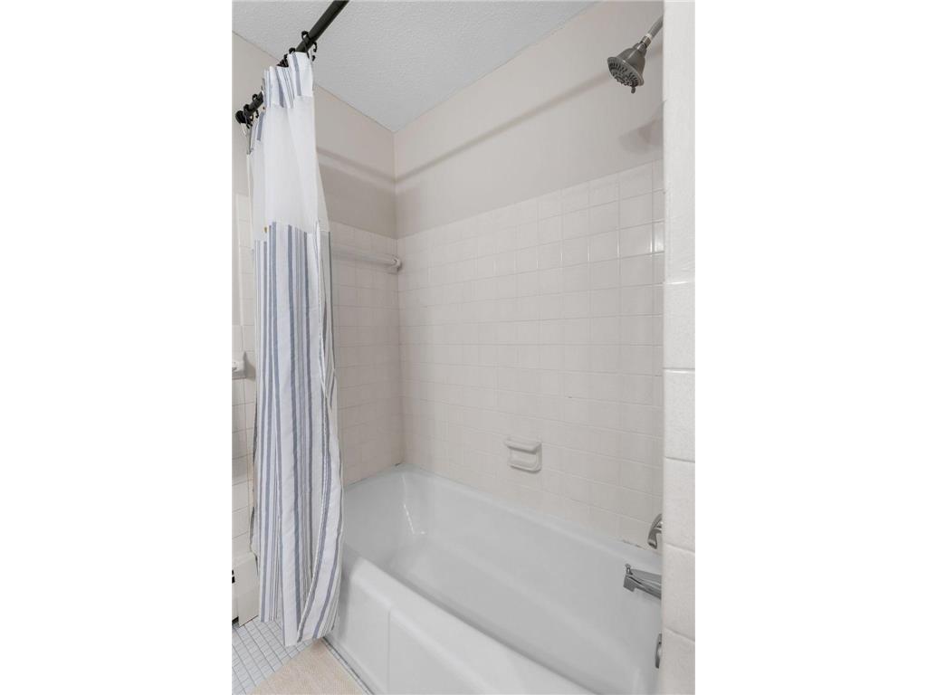 2730 Dale Street N #D214 Roseville MN 55113 7039610 image14