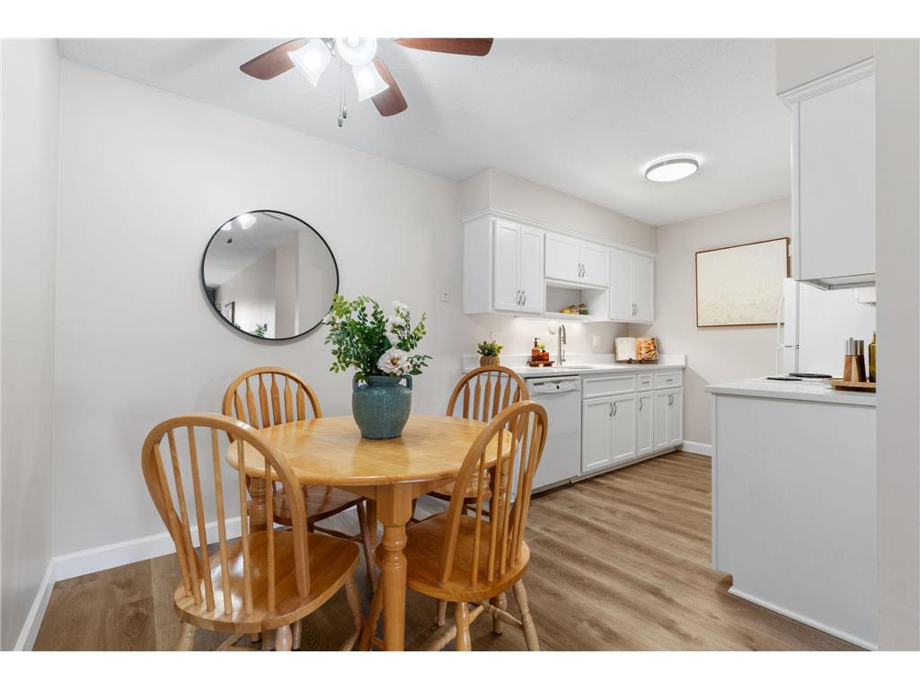2730 Dale Street N #D214 Roseville MN 55113 7039610 image5