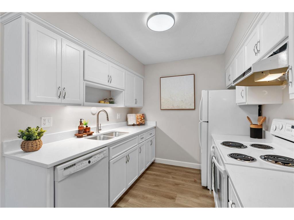 2730 Dale Street N #D214 Roseville MN 55113 7039610 image7