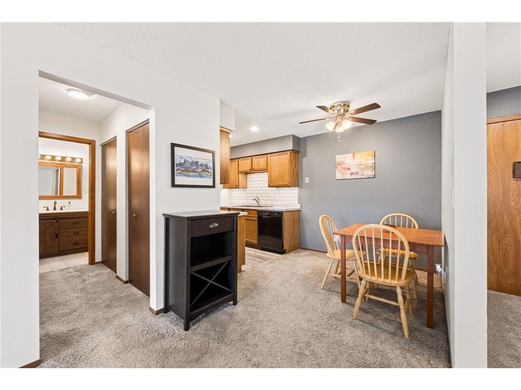 2730 Dale Street N #D311 Roseville MN 55113 7055979 image1