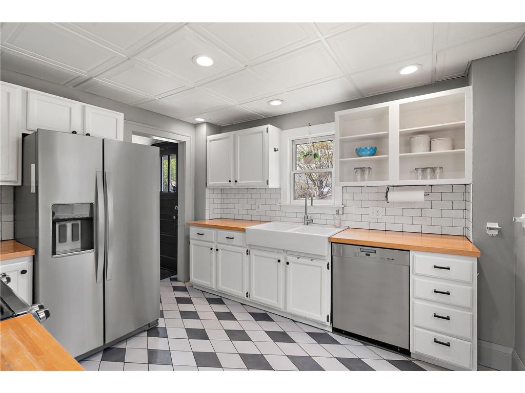 2730 Garfield Street NE Minneapolis MN 55418 7064118 image10