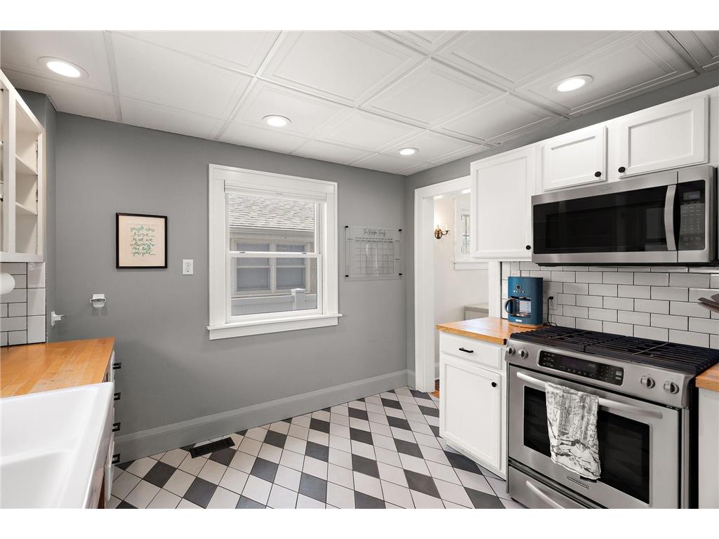 2730 Garfield Street NE Minneapolis MN 55418 7064118 image11