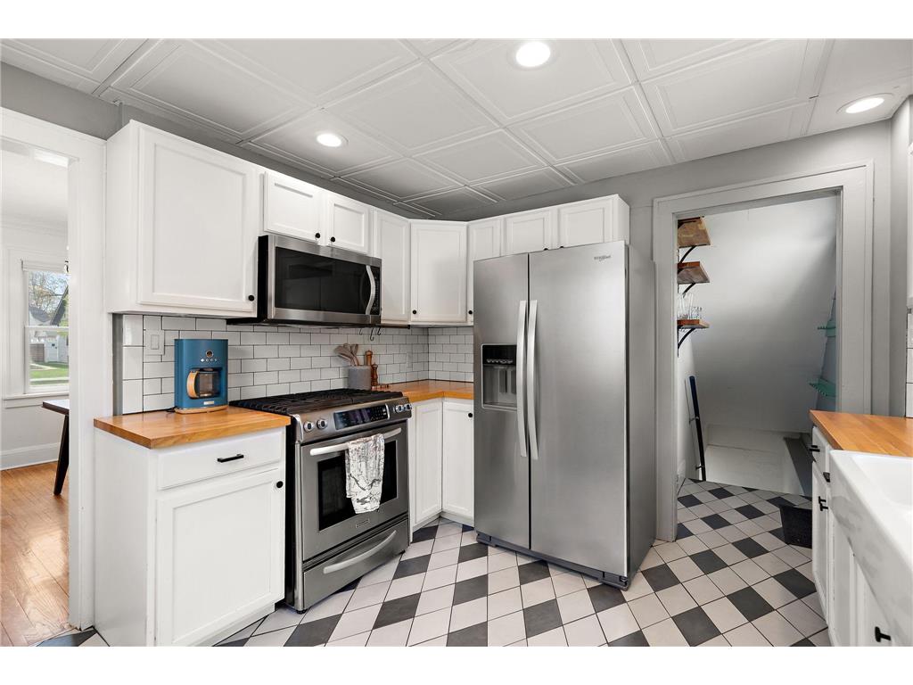 2730 Garfield Street NE Minneapolis MN 55418 7064118 image12