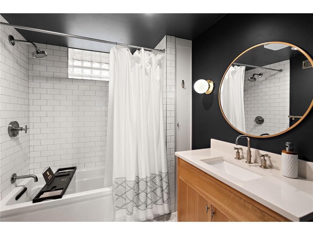 2730 Garfield Street NE Minneapolis MN 55418 7064118 image27