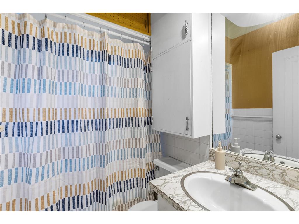 2731 Cleveland Street NE Minneapolis MN 55418 7092302 image11