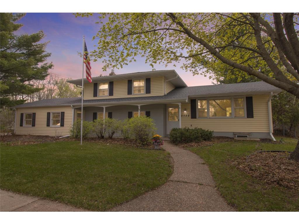 2732 Cedar Avenue White Bear Lake MN 55110 6338750 image1