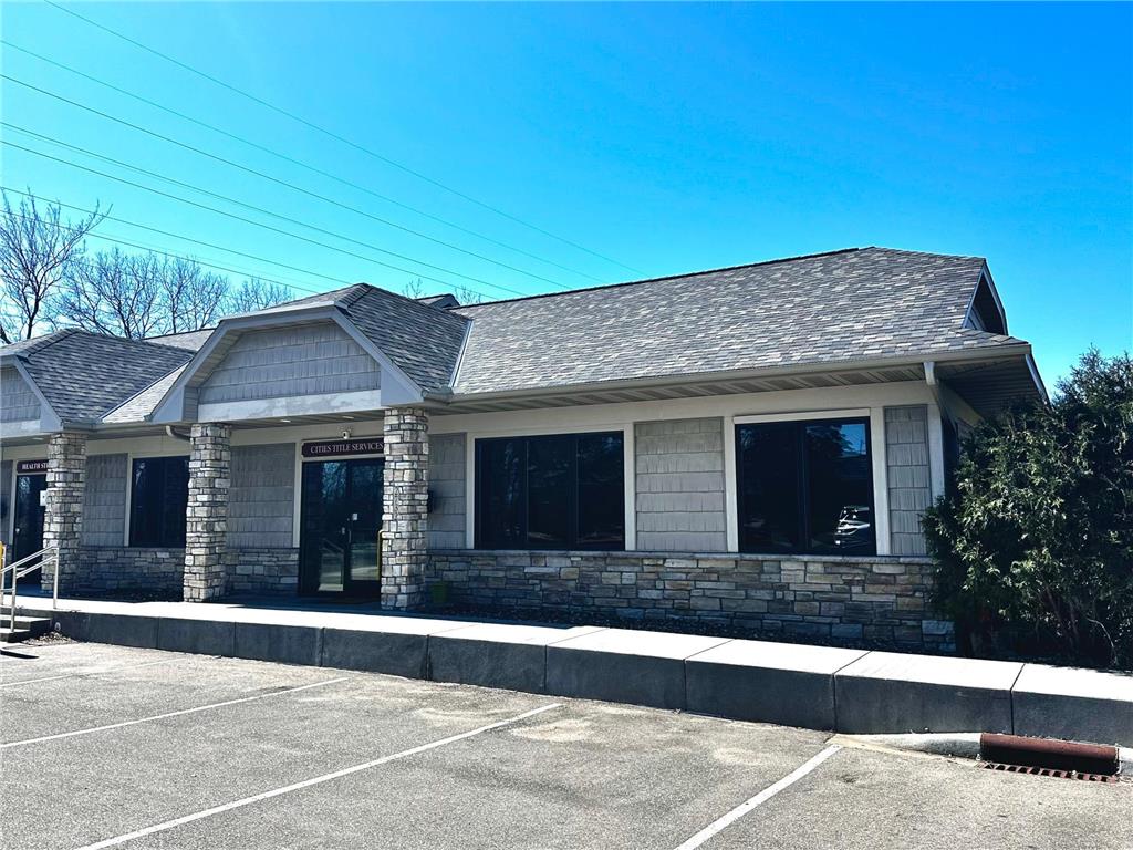 2732 County Road D E White Bear Lake MN 55110 6519040 image1