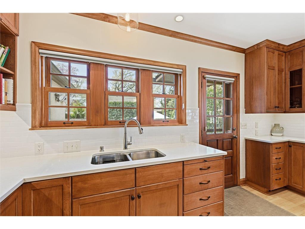 2732 Drew Avenue S Minneapolis MN 55416 7066077 image10