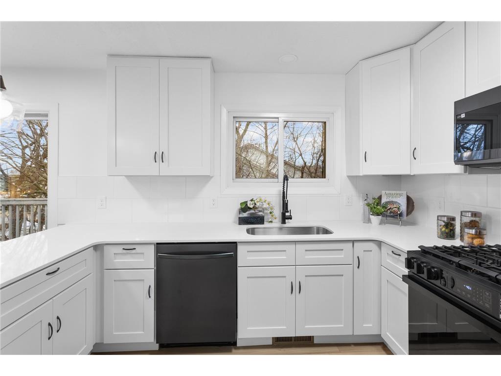 2732 Shenandoah Lane N Plymouth MN 55447 7031952 image6