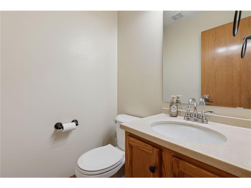 2732 Wagon Wheel Curve Chaska MN 55318 6824769 image11