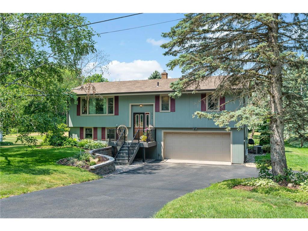 2733 Gem Street N Maplewood MN 55109 6389001 image1