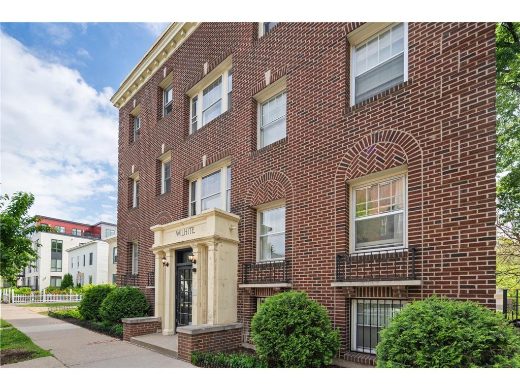 2733 Girard Avenue S #106 Minneapolis MN 55408 7079634 image1