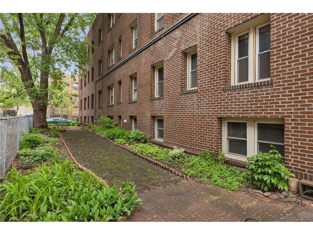 2733 Girard Avenue S #305 Minneapolis MN 55408 7076876 image19