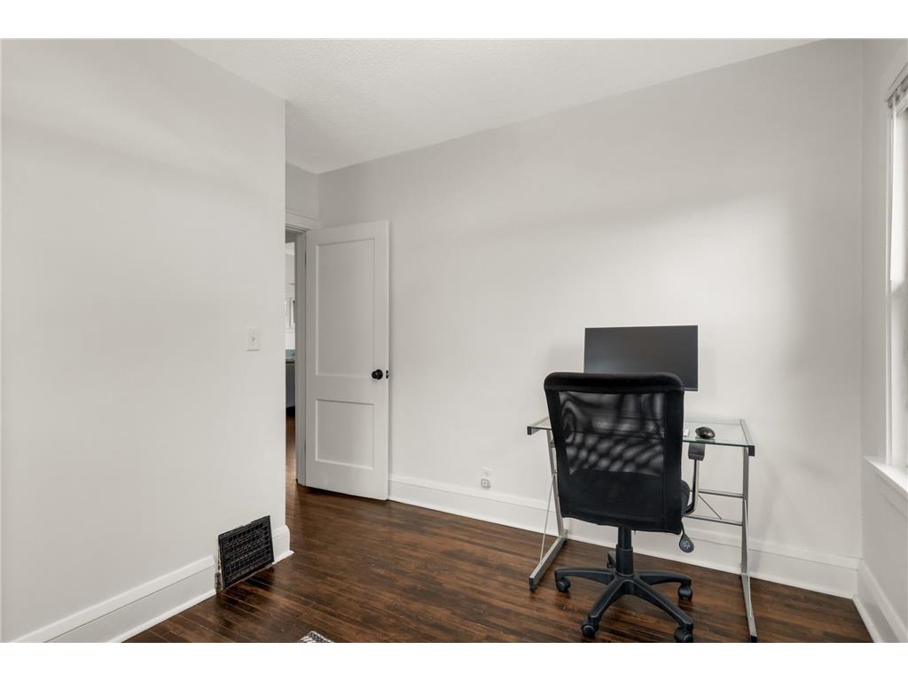 2734 Randolph Street NE Minneapolis MN 55418 7060160 image19