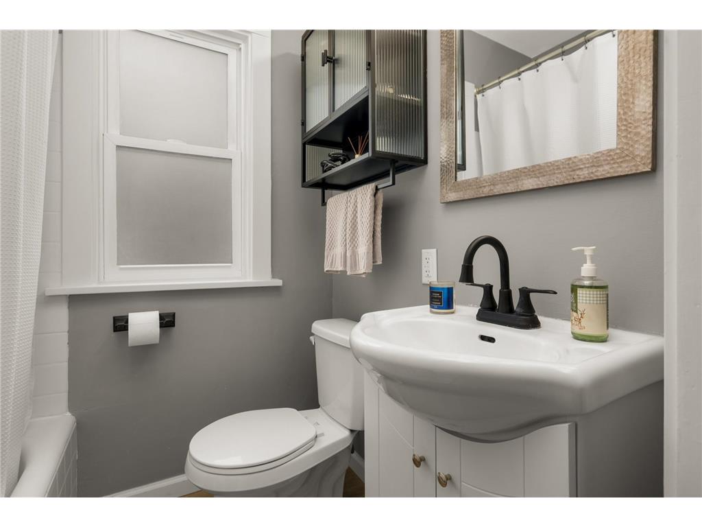2734 Randolph Street NE Minneapolis MN 55418 7060160 image20