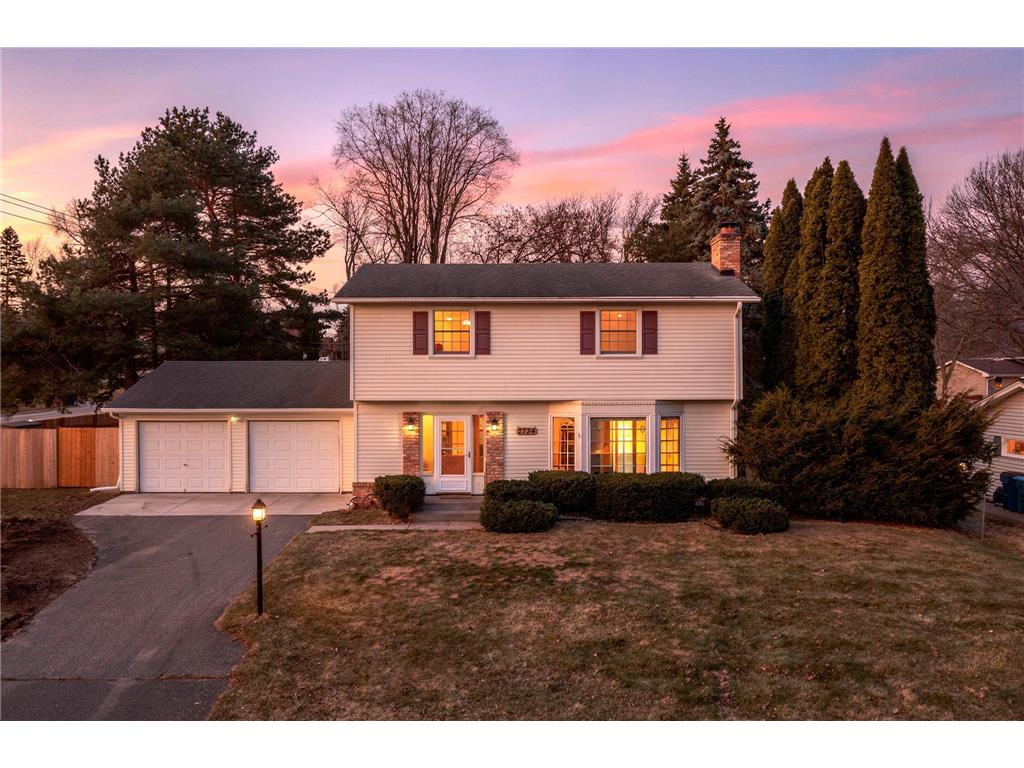 2734 Riviera Drive N White Bear Lake MN 55110 7032904 image1