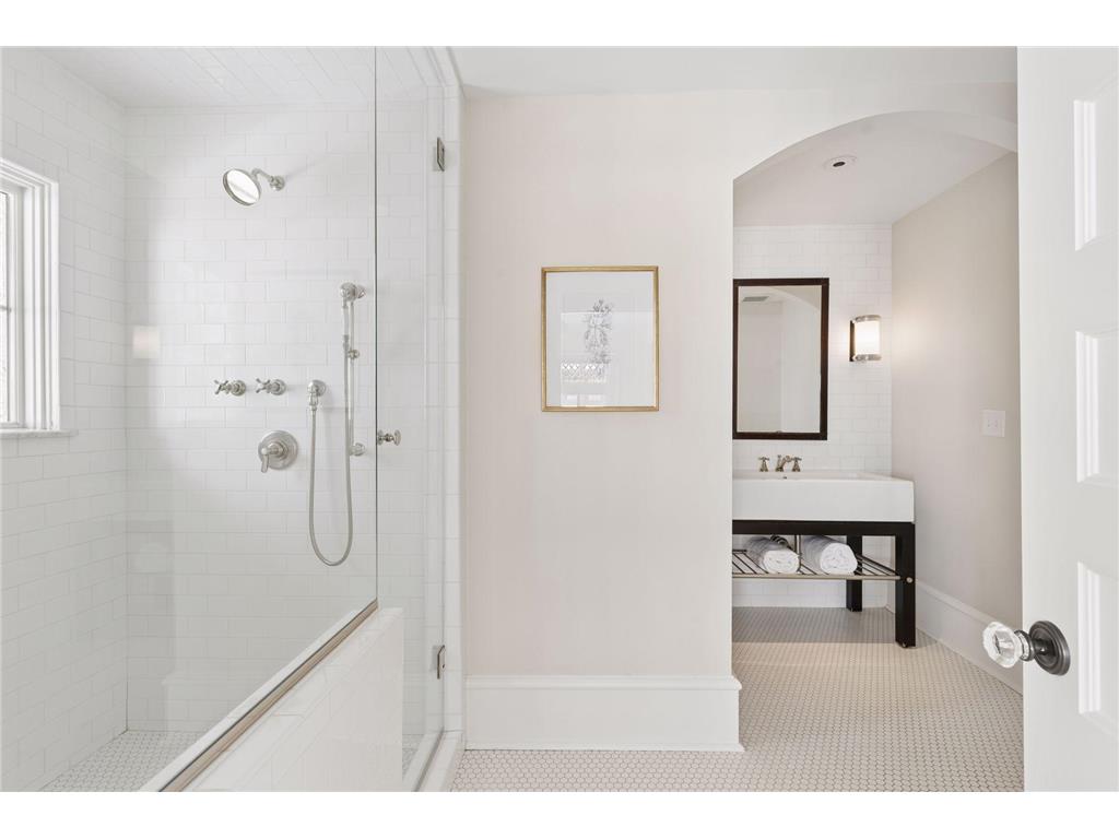 2735 E Lake Of The Isles Parkway Minneapolis MN 55408 - Lake of the Isles 7016603 image28